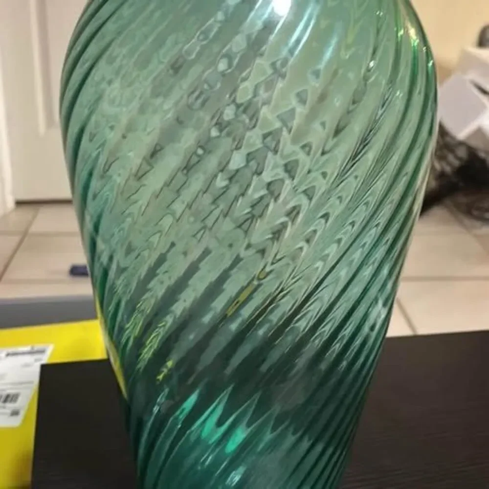 American hand blown glass vase 15 inch